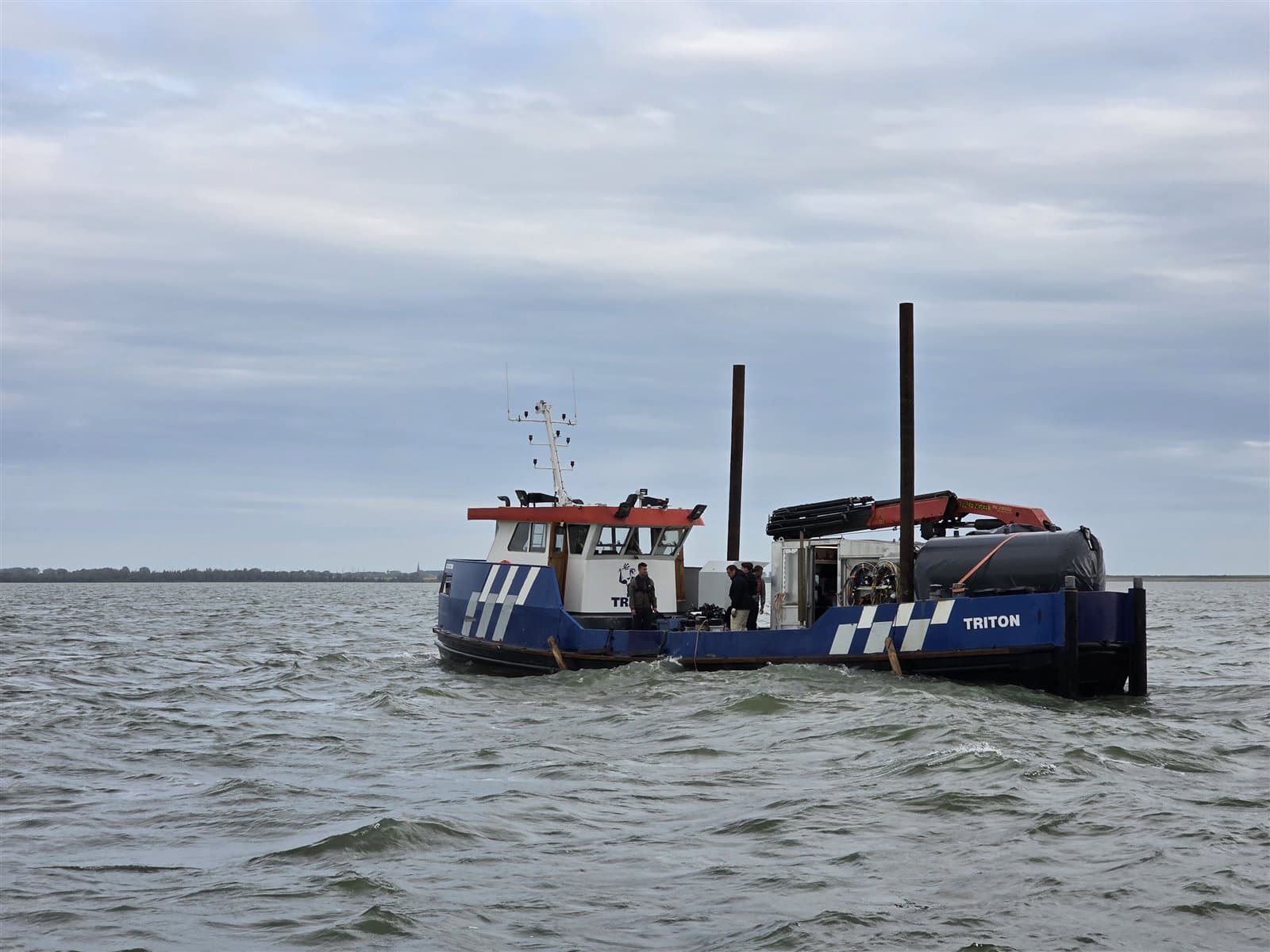 Dykarbetsfartyget Triton på Markermeer