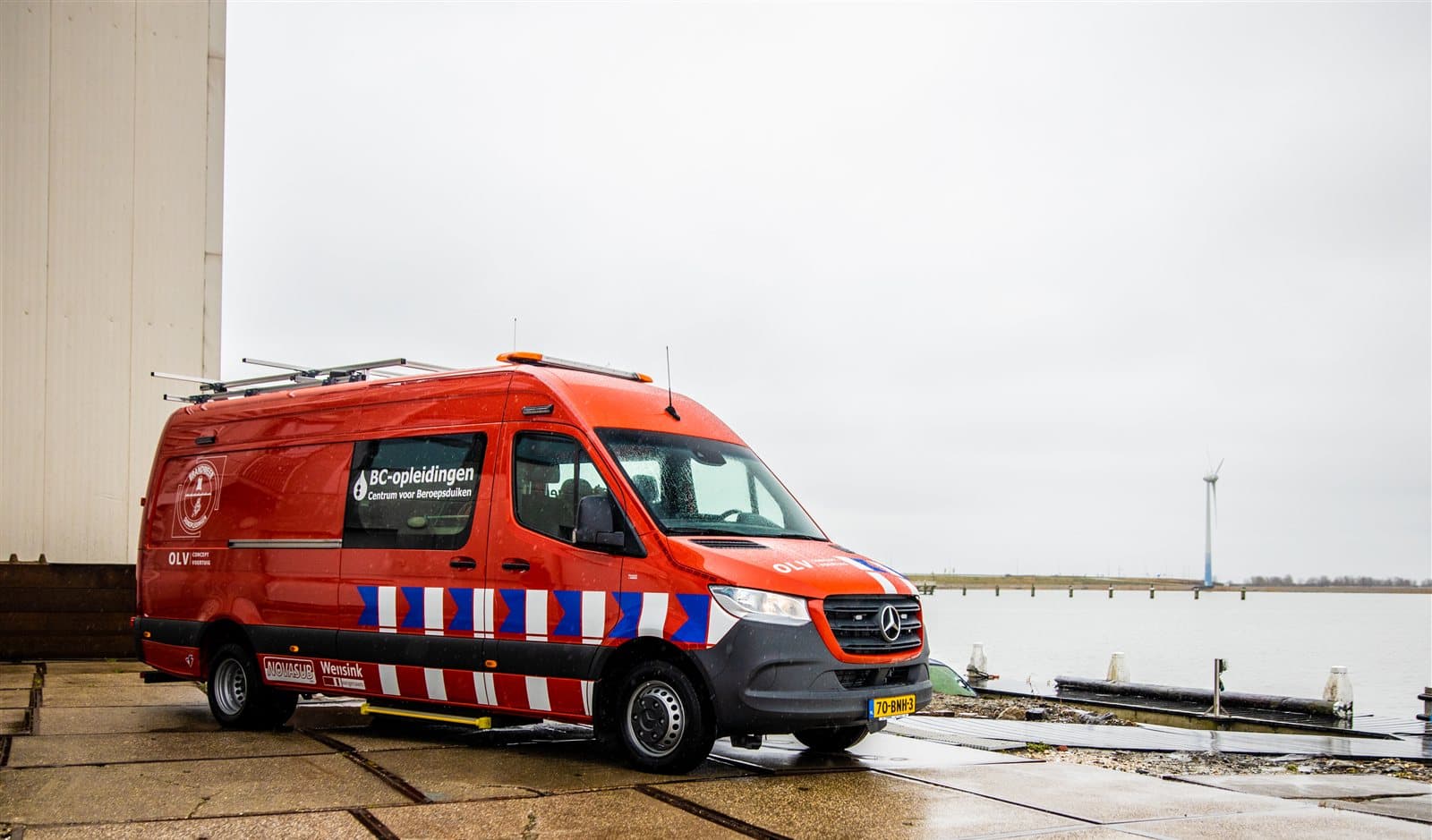 Entraînement avec le véhicule d'intervention pour accidents aquatiques