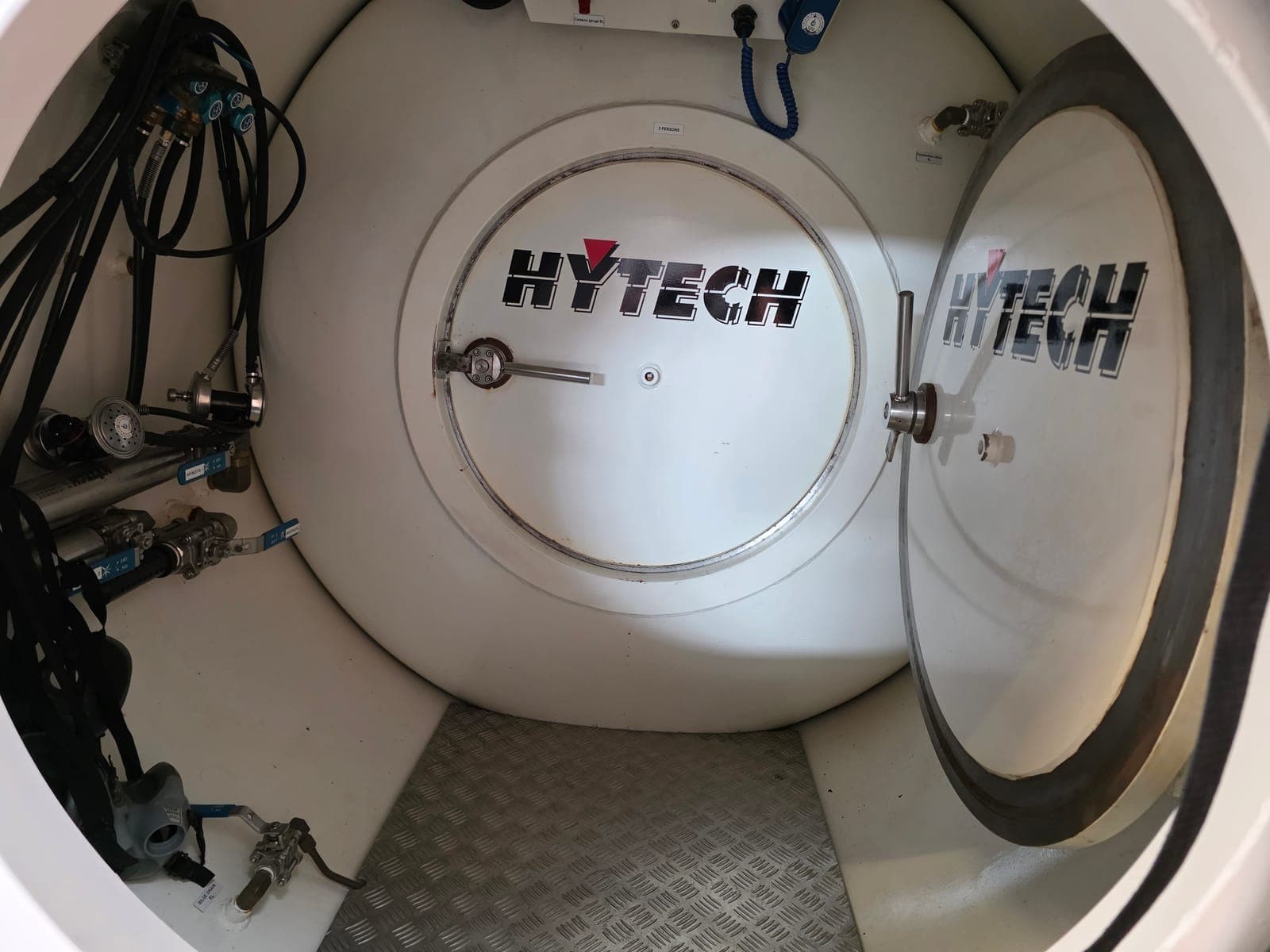 Twin-lock interieur van de decompressiekamer